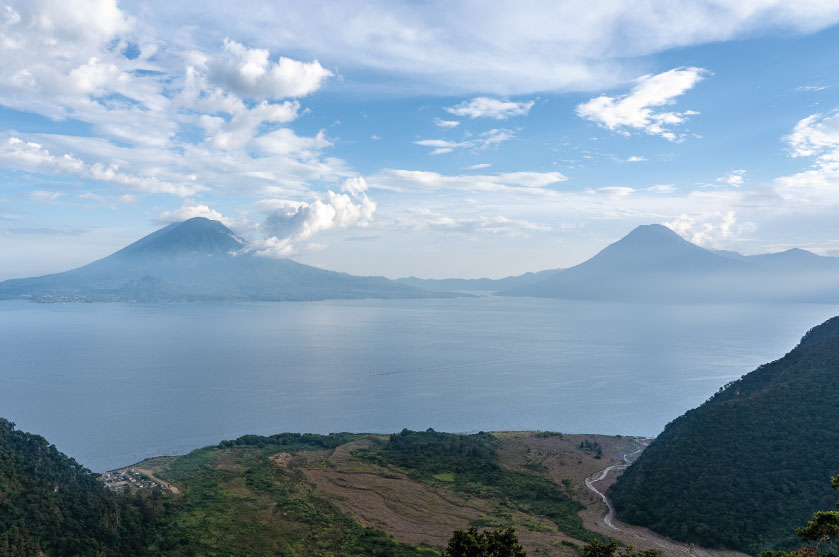 Obtén tu residencia temporal y sumérgete en los impresionantes paisajes de Guatemala  un paraíso natural que te espera.